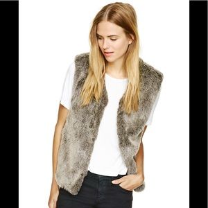 Aritzia Talula Faux Fur Vest